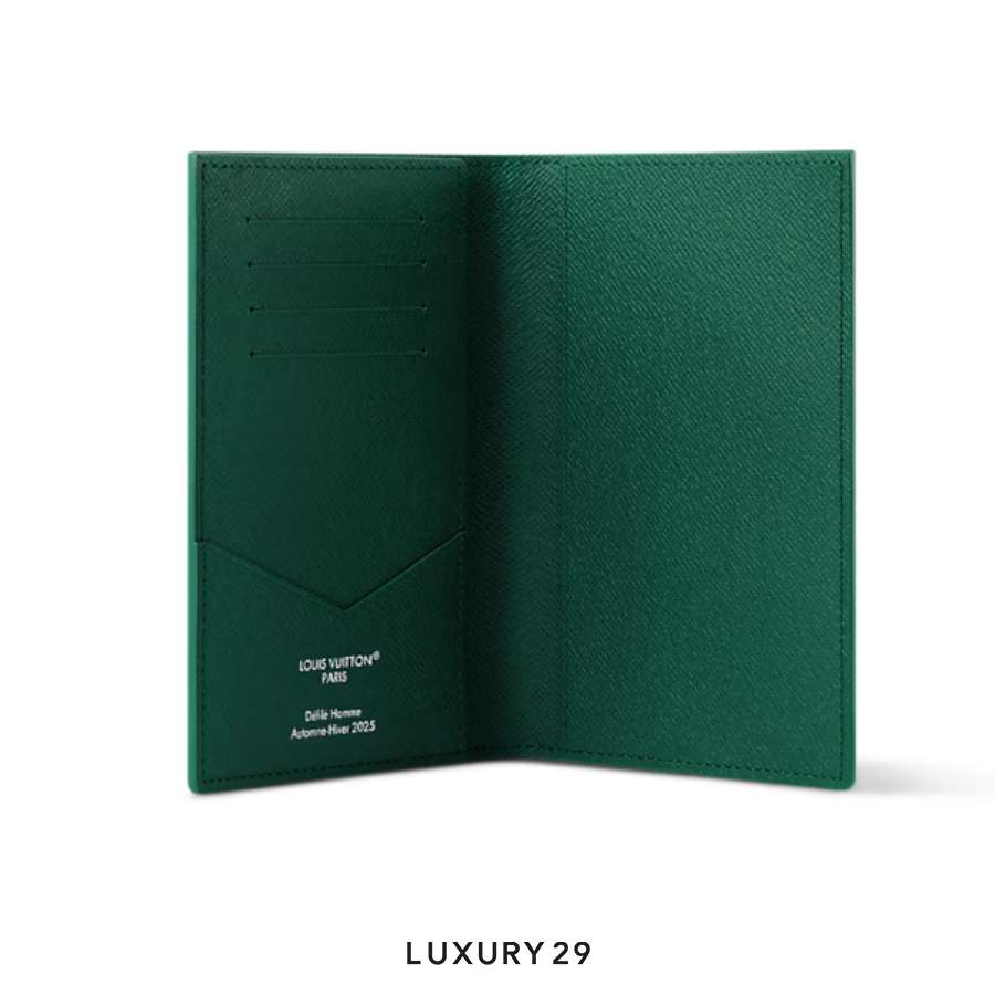 LOUIS VUITTON LV Passport cover Green Monogram Canvas LOUIS VUITTON