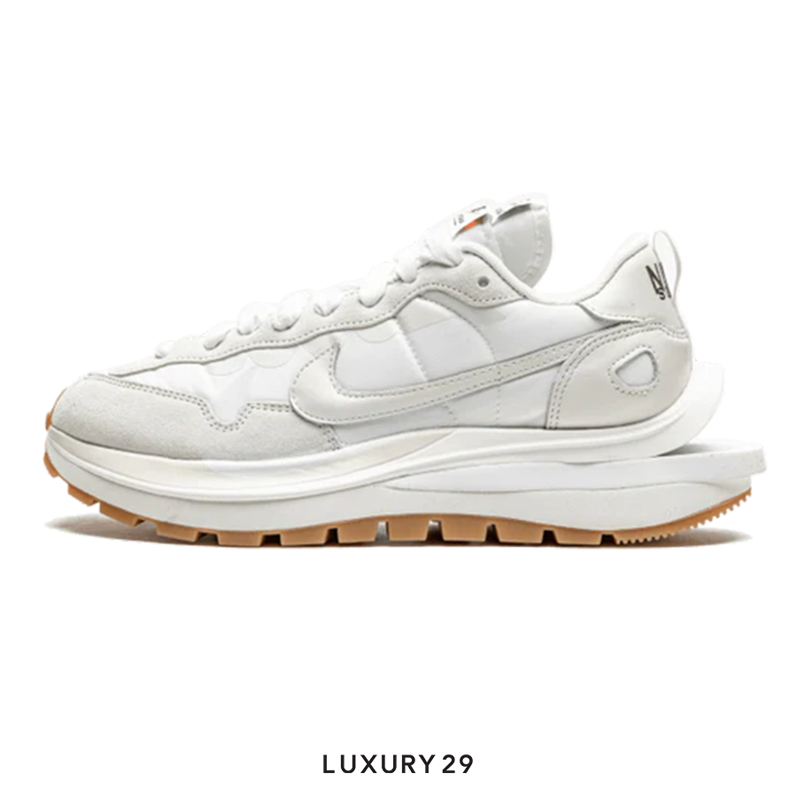 Nike Vaporwaffle Sacai Sail Gum NIKE