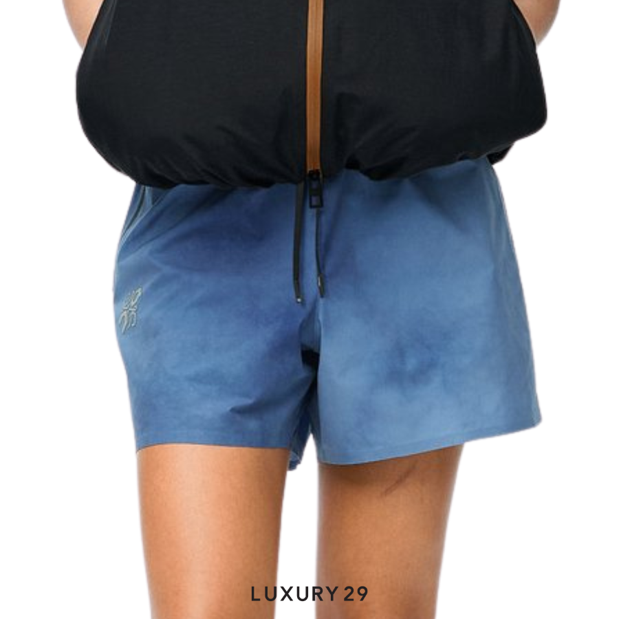 On x Loewe Shorts in technical shell Blue/Multicolor ON