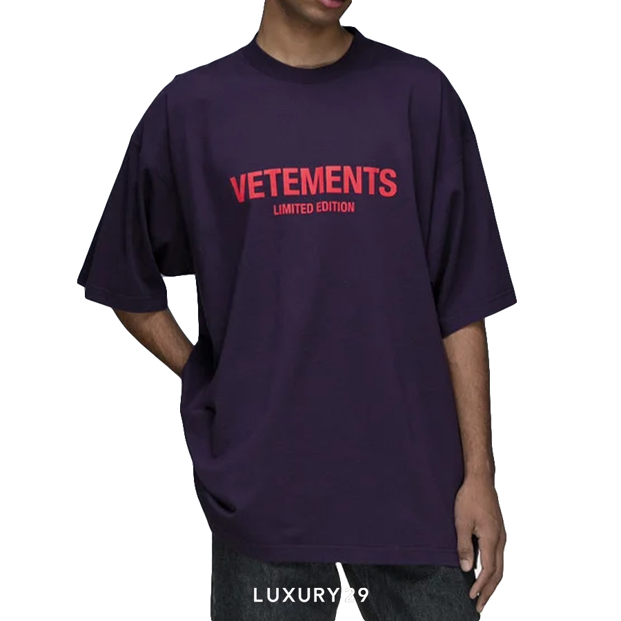VETEMENTS Purple t-shirt with logo print VETEMENTS