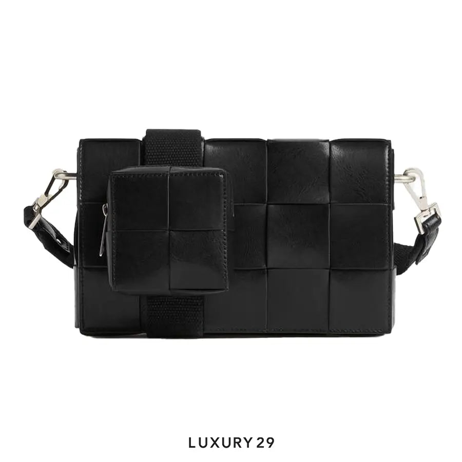 Bottega Veneta Cassette With Versatile Strap Black