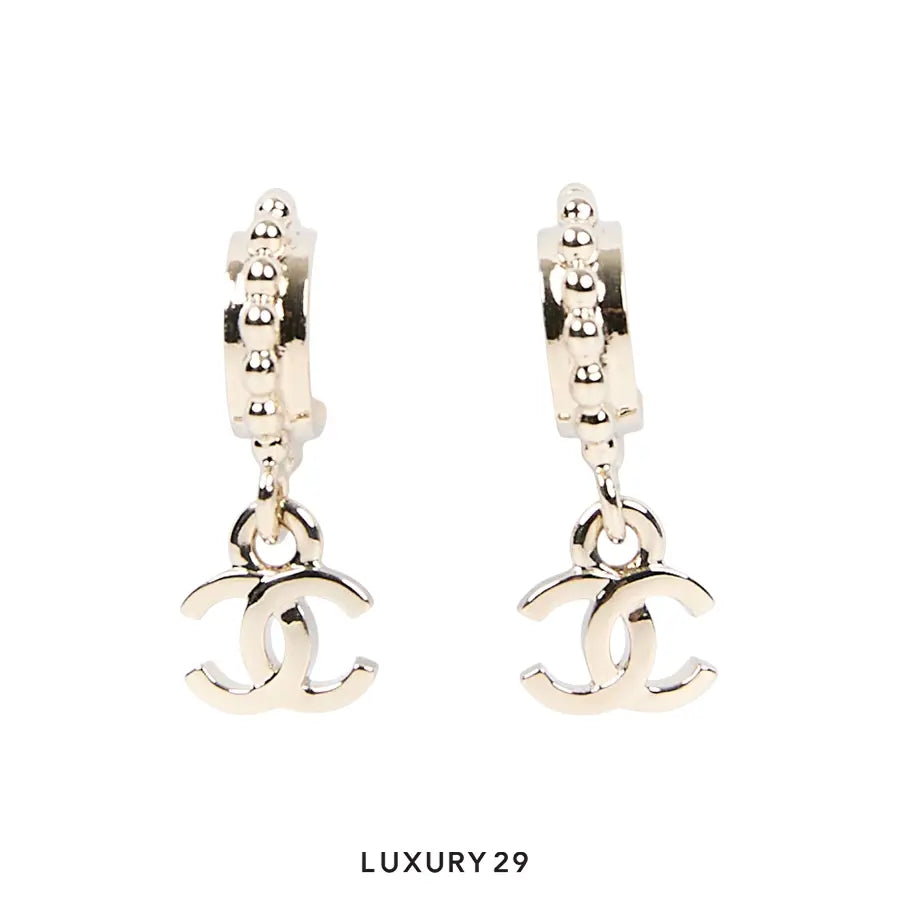 Chanel CC logo drop earrings made of gold-tone metal