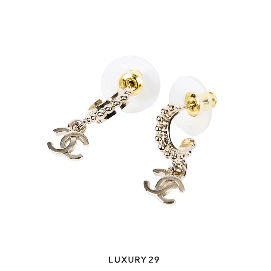 Chanel CC logo drop earrings made of gold-tone metal