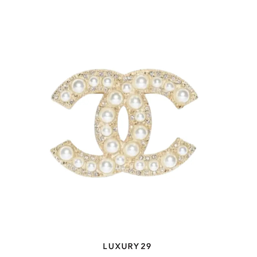 Chanel Brooch In Metal Glass Pearls Glass Strass & Gold Pearly White Crystal