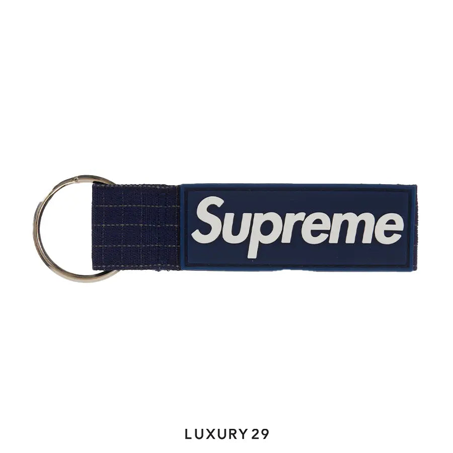 Supreme Webbing Keychain Navy SUPREME