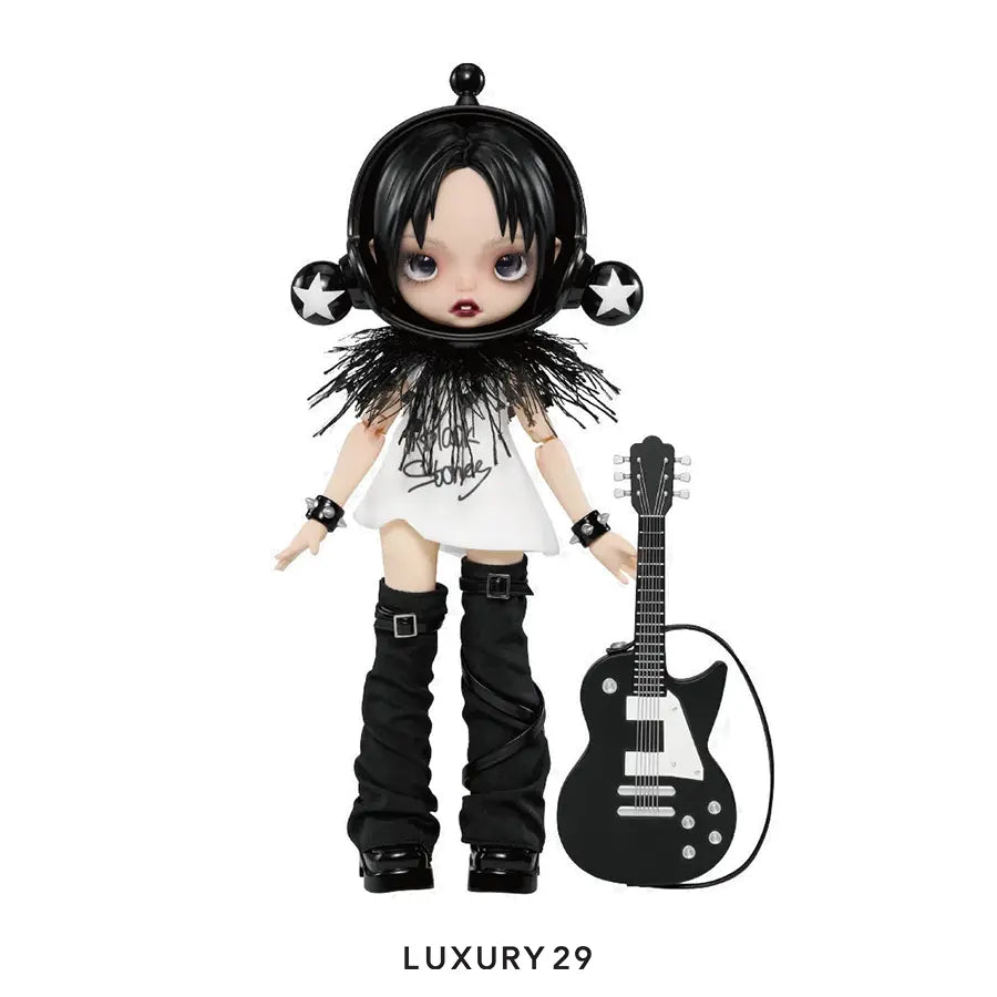 POP MART SKULLPANDA x NANA Action Figure Osaki Nana