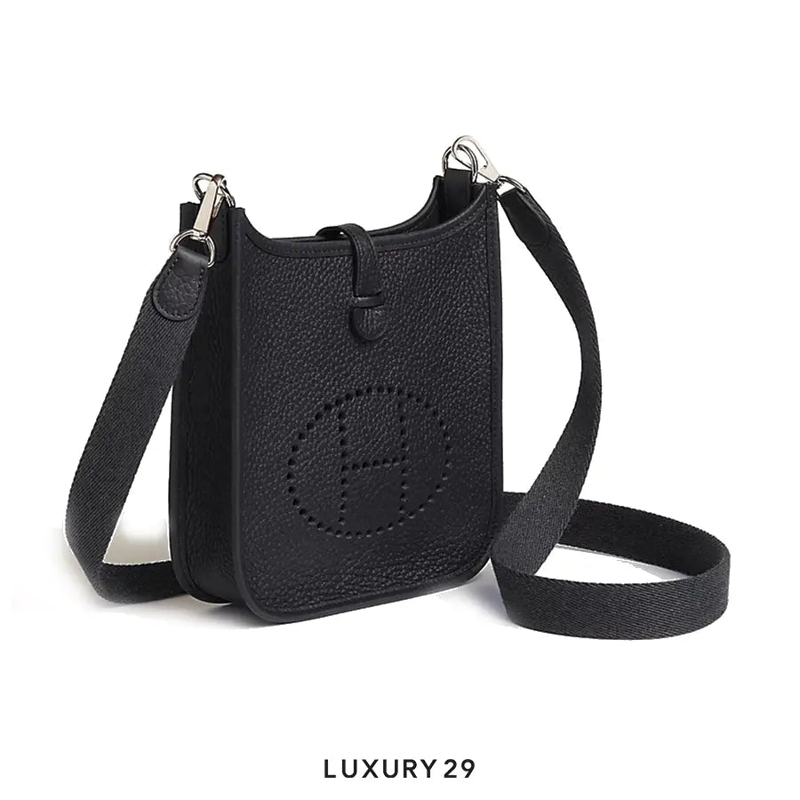 Hermes Evelyne 16 Amazone Bag Noir HERMES