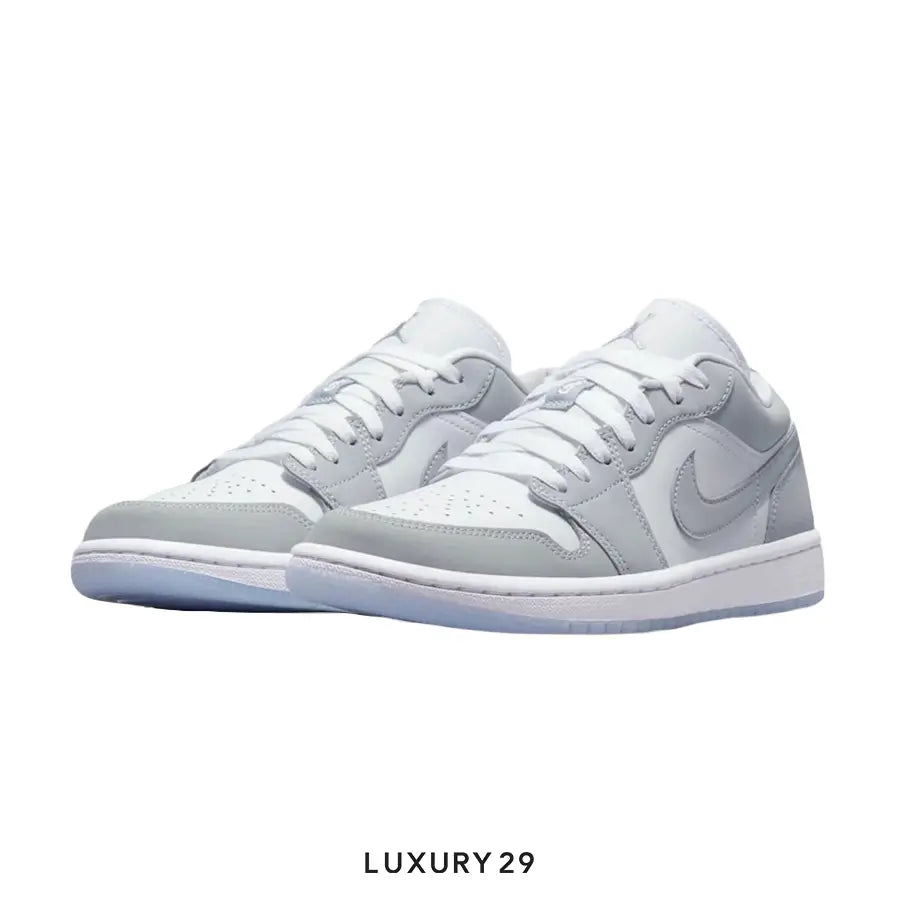 Nike Jordan 1 Low Wolf Grey (Women's)(W) NIKE