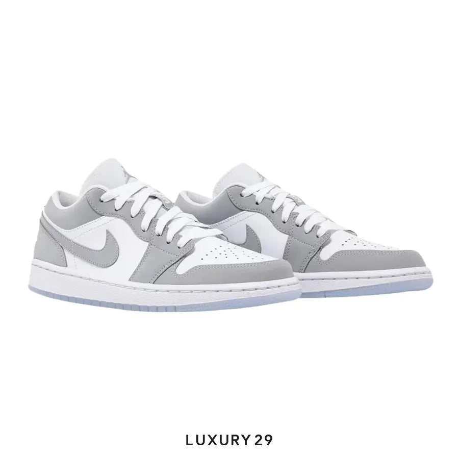 Nike Jordan 1 Low Wolf Grey (Women's)(W) NIKE