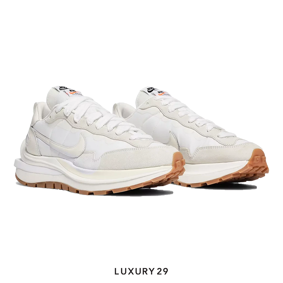 Nike Vaporwaffle Sacai Sail Gum NIKE