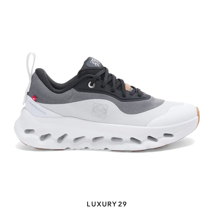 On x Loewe Cloudtilt 2.0 sneaker Black White/Gum(W)