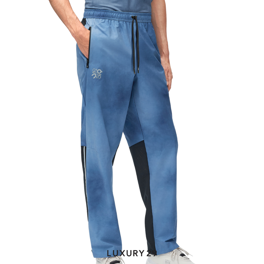 On x Loewe Tracksuit trousers in technical shell Blue/Multicolor ON