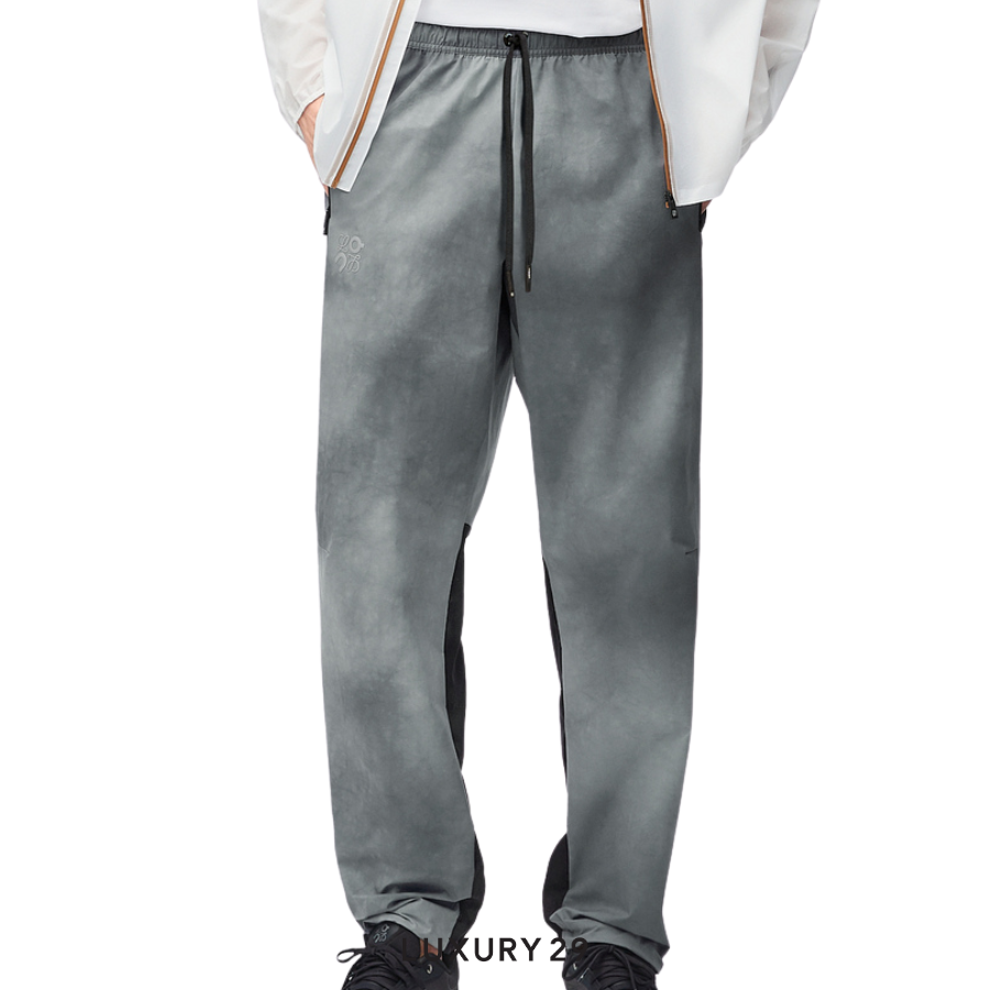 On x Loewe Tracksuit trousers in technical shell Grey/Multicolour ON
