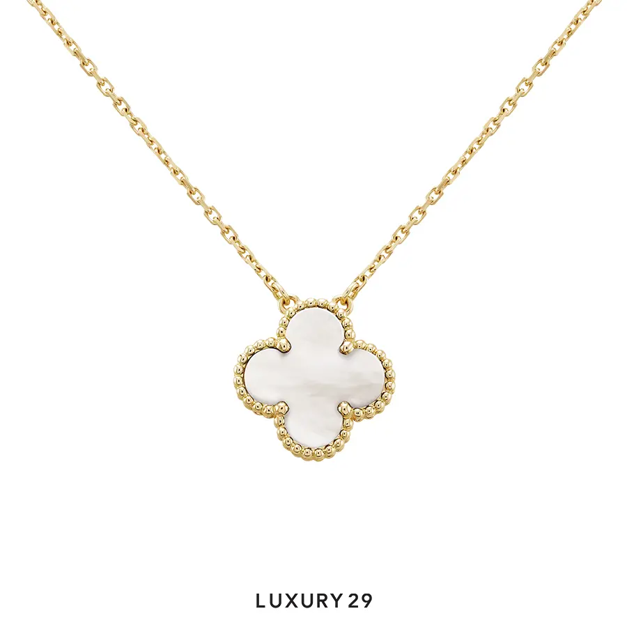 Van Cleef & Arpels Vintage Alhamvra Pendant 18K Yellow Gold, Mother-of-Pearl VAN CLEEF & ARPELS Luxury29