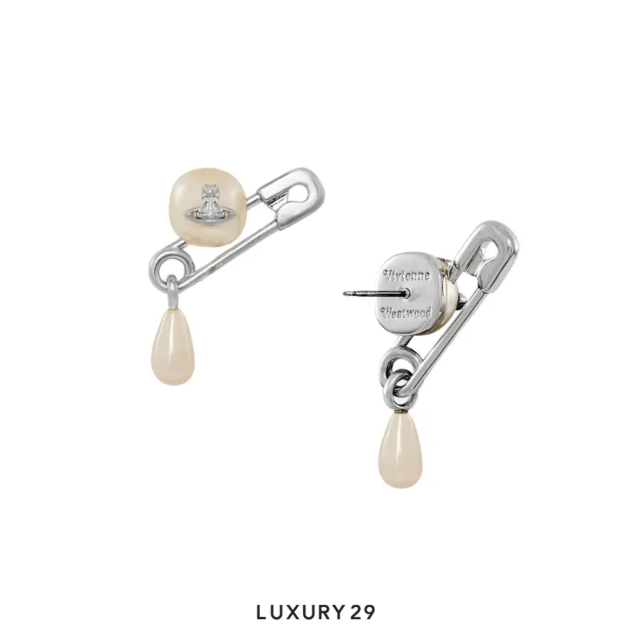 Vivienne Westwood Claude Small Stud Earrings Platinum/Creamrose Peal